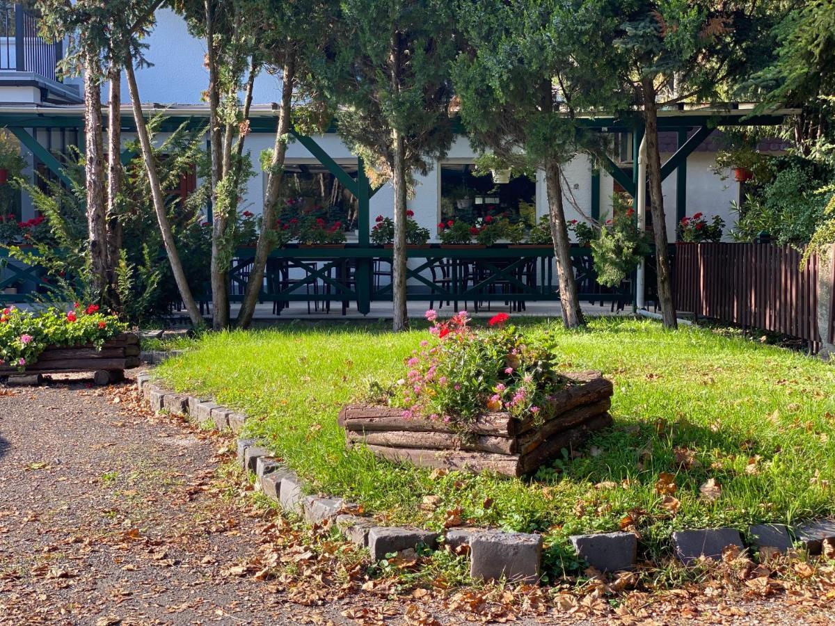 A Fogado Bed & Breakfast Bicske Exterior photo