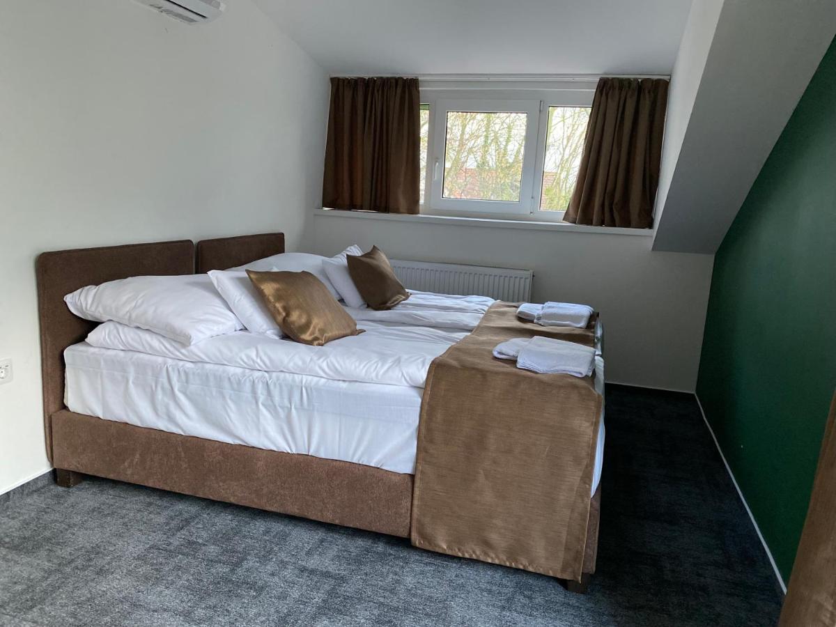 A Fogado Bed & Breakfast Bicske Exterior photo