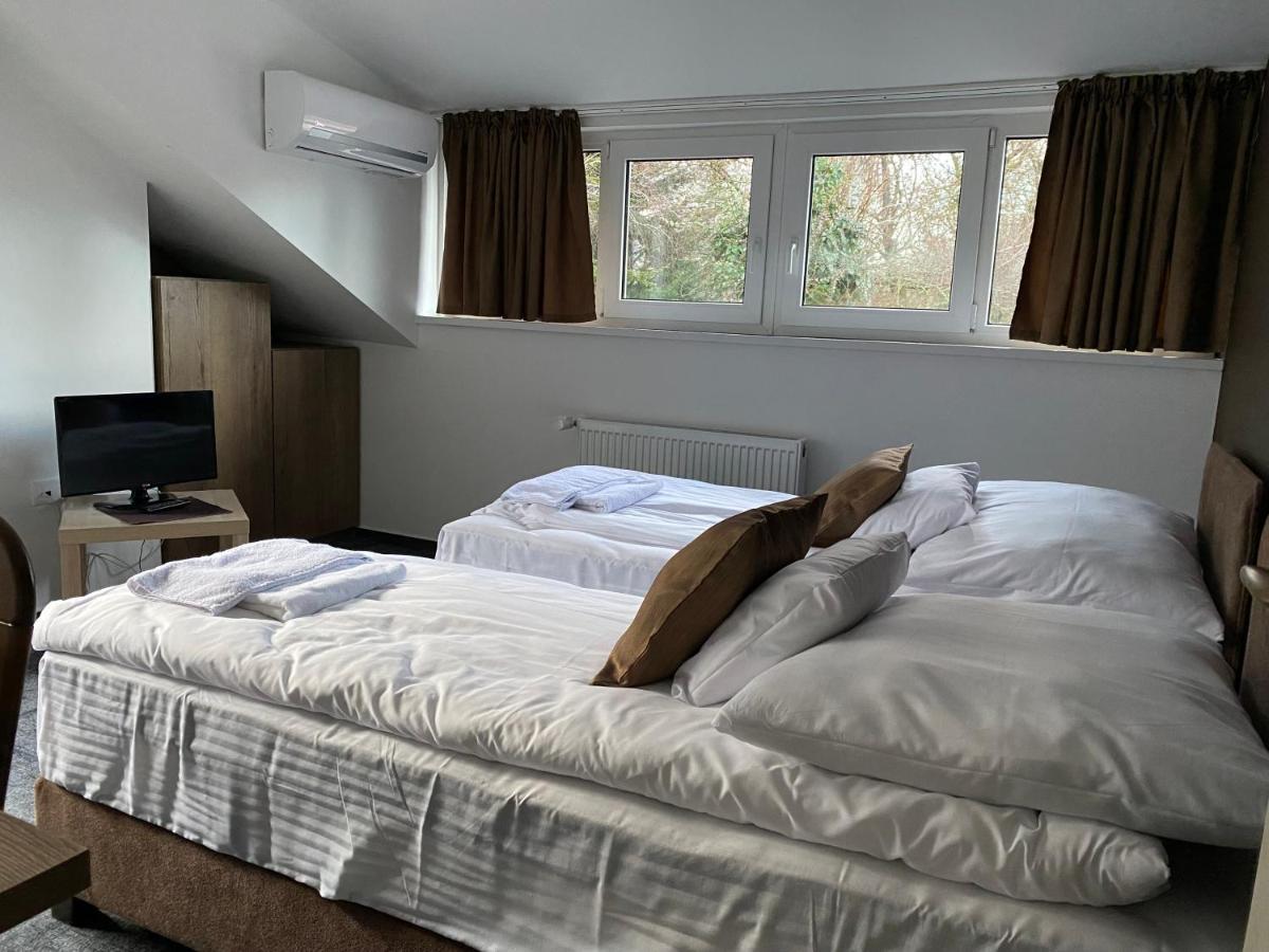 A Fogado Bed & Breakfast Bicske Exterior photo